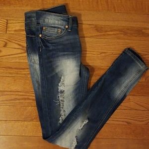 Dark Wash Distressed Skinny jeans